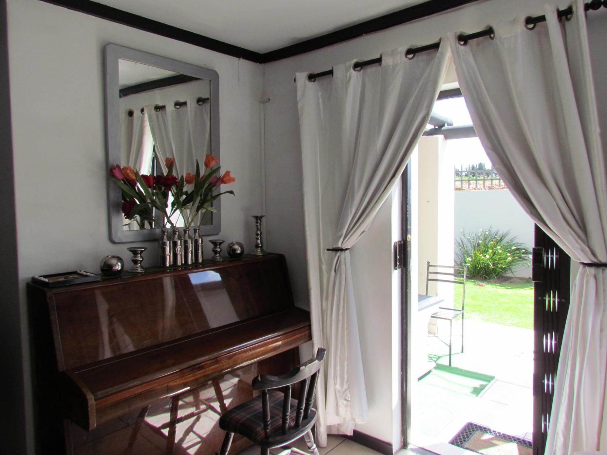 Santini Lace Self Catering Unit Плеттенберг-Бей Экстерьер фото